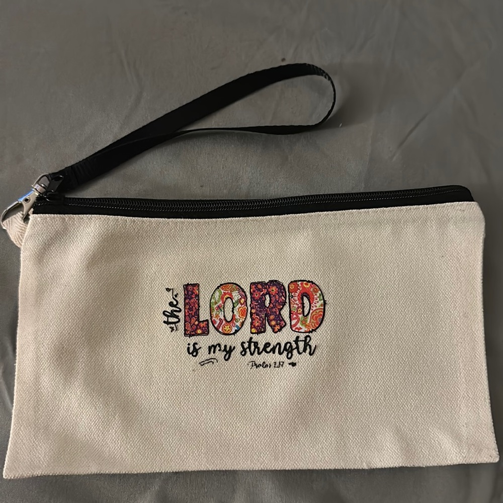 Custom made wristlet